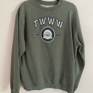 Men’s X-Large Grey Sweater TWWW